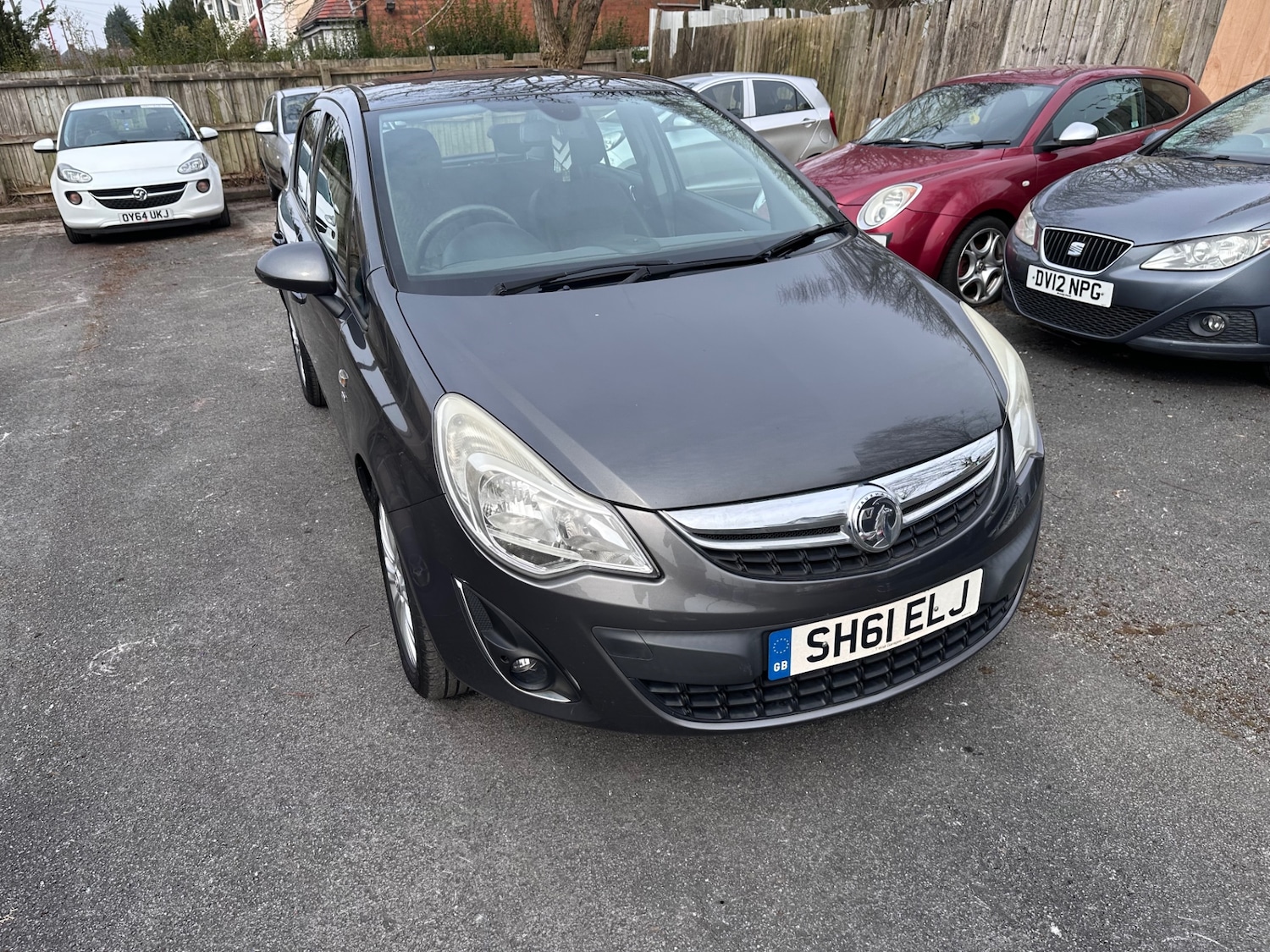 Used Vauxhall Corsa 2011 for sale - 77981963: Photo 2