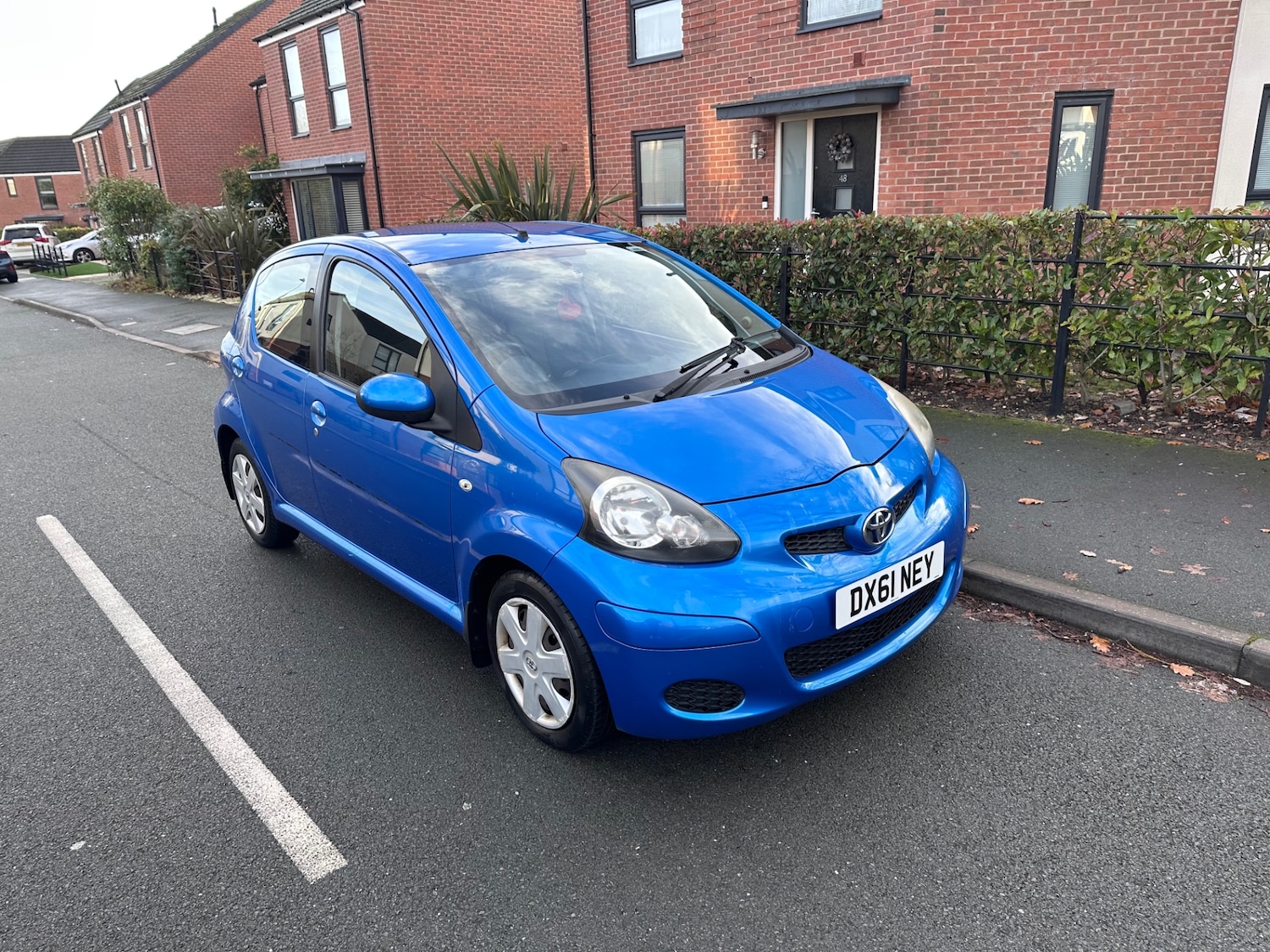 Used Toyota AYGO 2011 for sale - 76940239: Photo 4