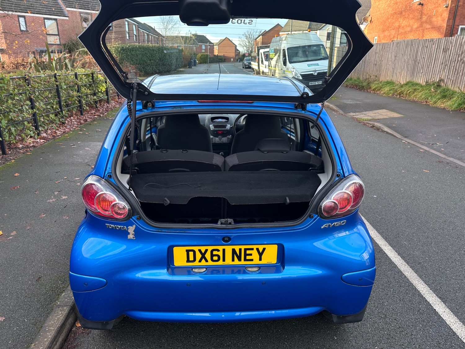 Used Toyota AYGO 2011 for sale - 76940239: Photo 8