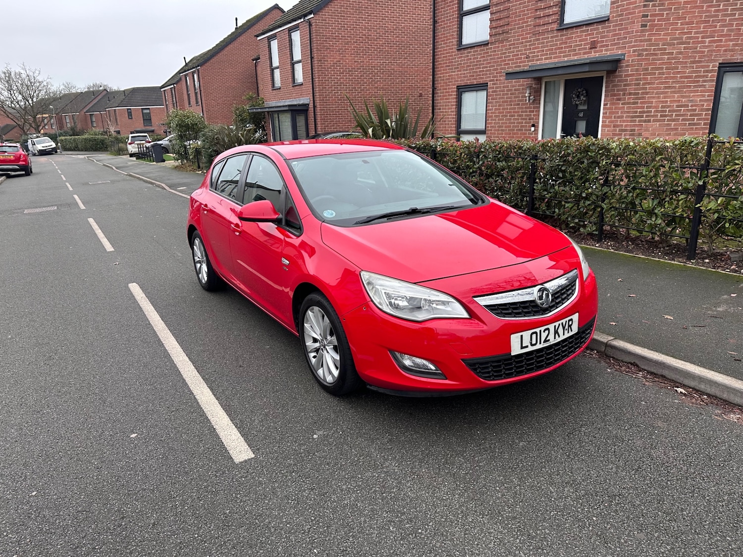 Used Vauxhall Astra 2012 for sale - 77052284: Photo 2