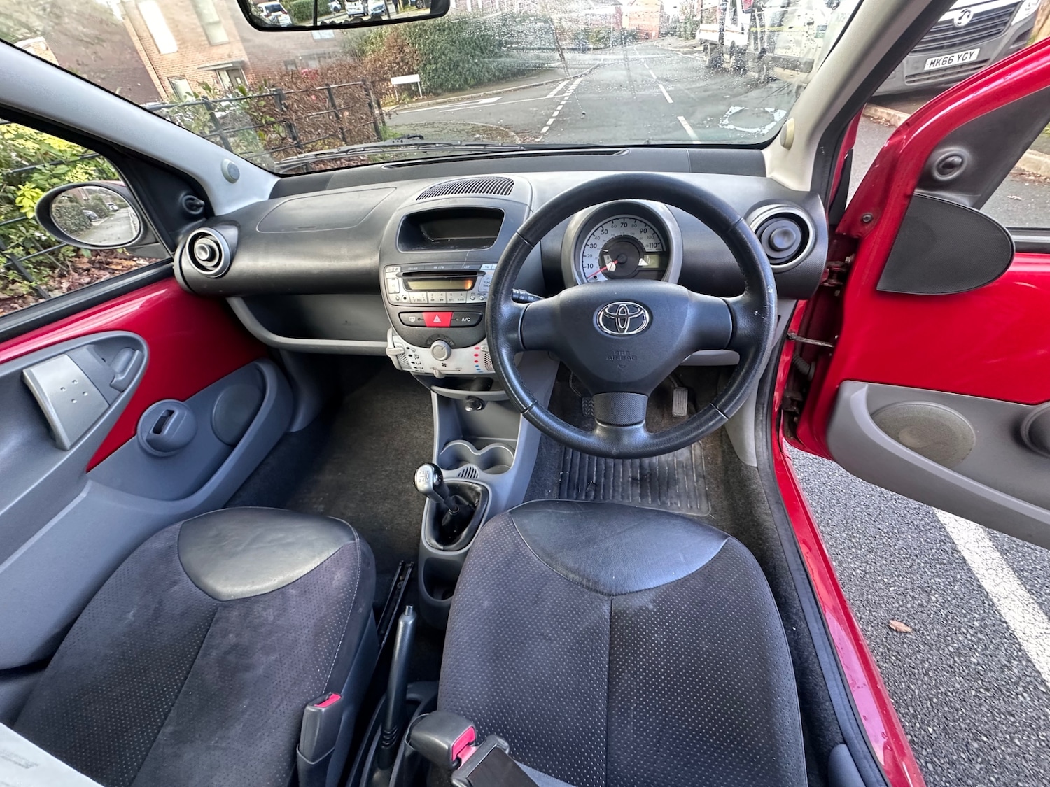 Used Toyota AYGO 2011 for sale - 76671722: Photo 10