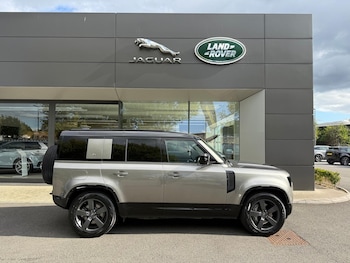 Used Land Rover Defender 110 2024 for sale - 75839664: Photo