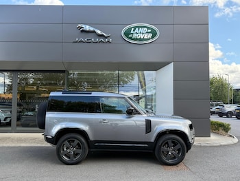 Used Land Rover Defender 90 2024 for sale - 75809984: Photo