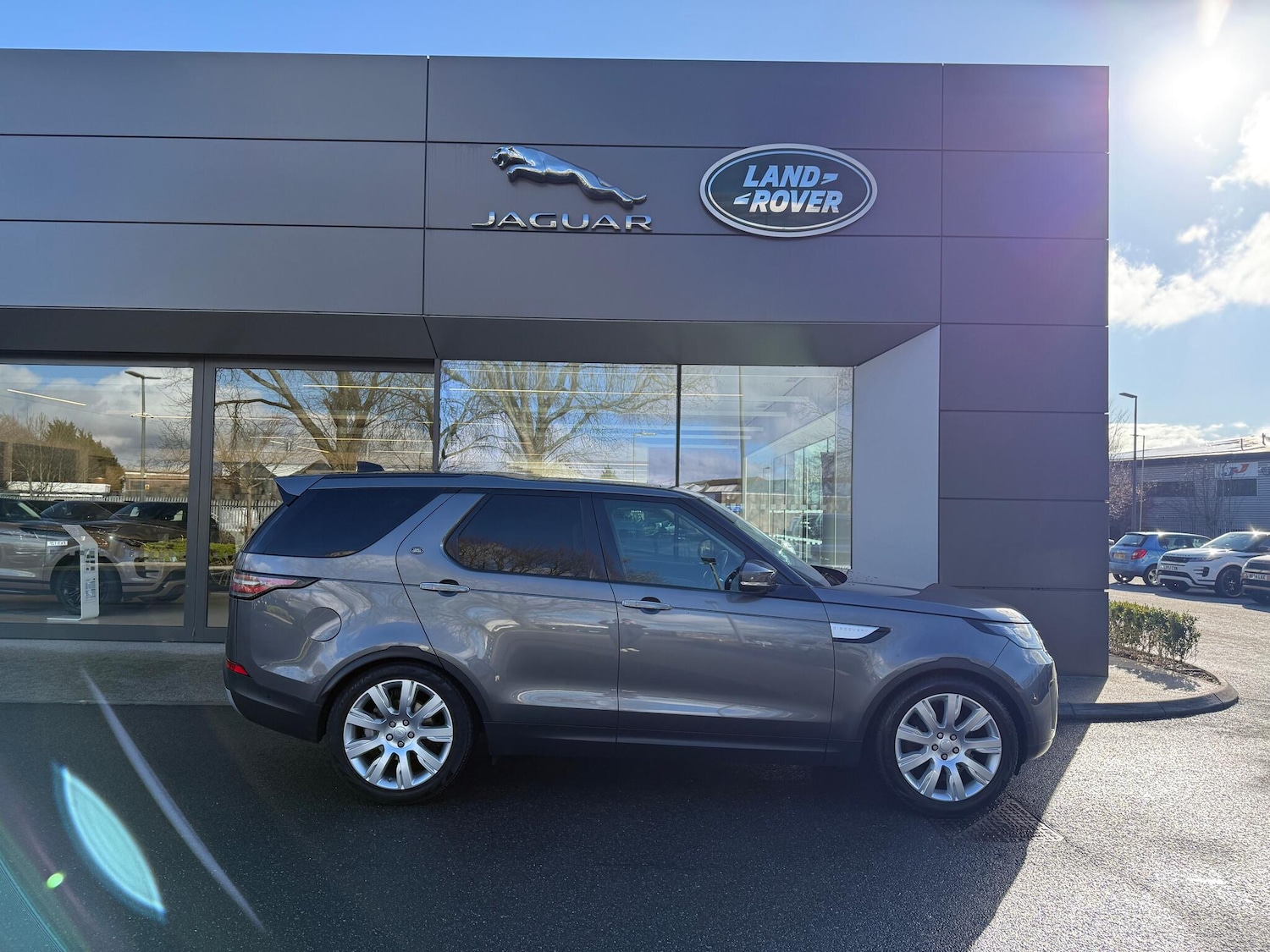 Used Land Rover Discovery 2019 for sale - 77441099: Photo 2