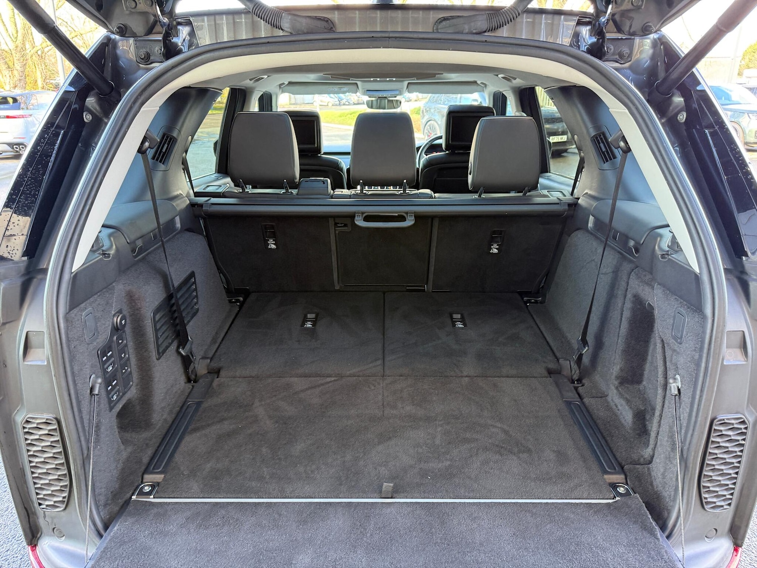 Used Land Rover Discovery 2019 for sale - 77441099: Photo 40