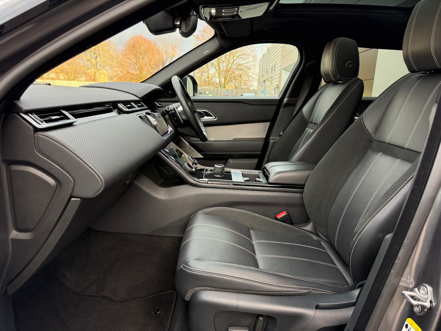 Used Land Rover Range Rover Velar 2019 for sale - 76952326: Photo 10