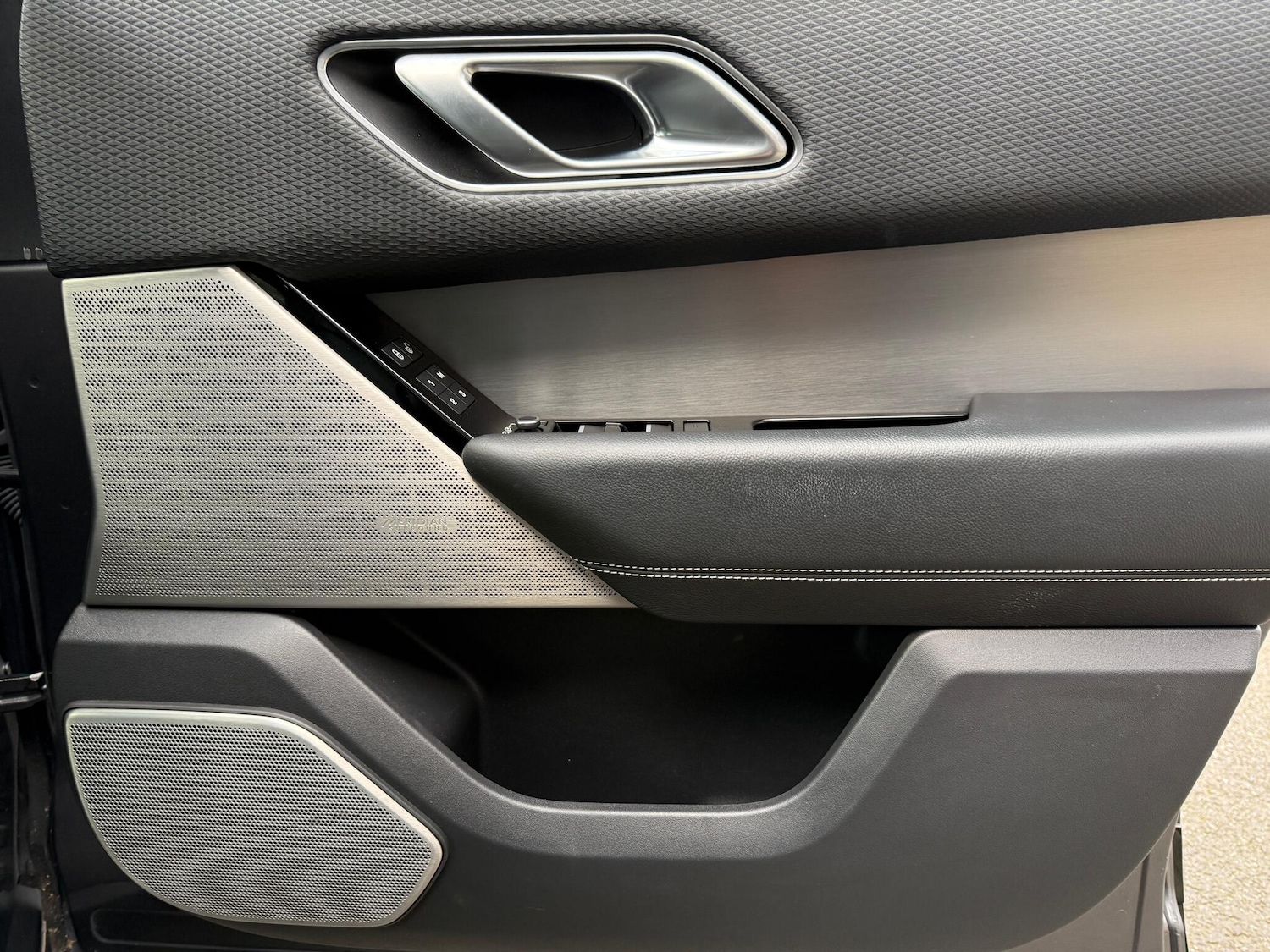 Used Land Rover Range Rover Velar 2019 for sale - 76952326: Photo 49