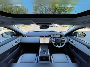 Used Land Rover Range Rover Velar 2025 for sale - 75551750: Photo