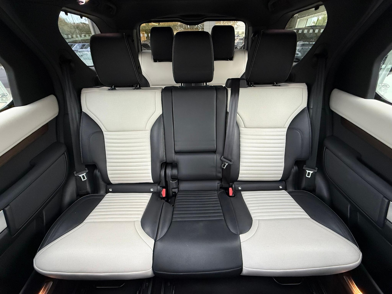 Used Land Rover Discovery 2021 for sale - 76136545: Photo 11