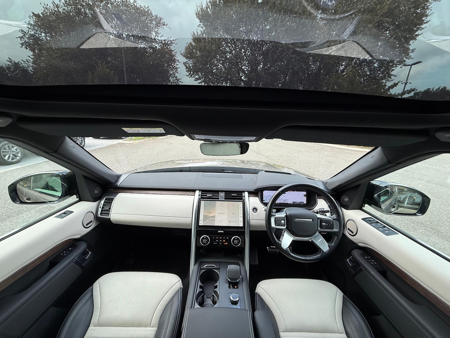 Used Land Rover Discovery 2021 for sale - 76136545: Photo 3