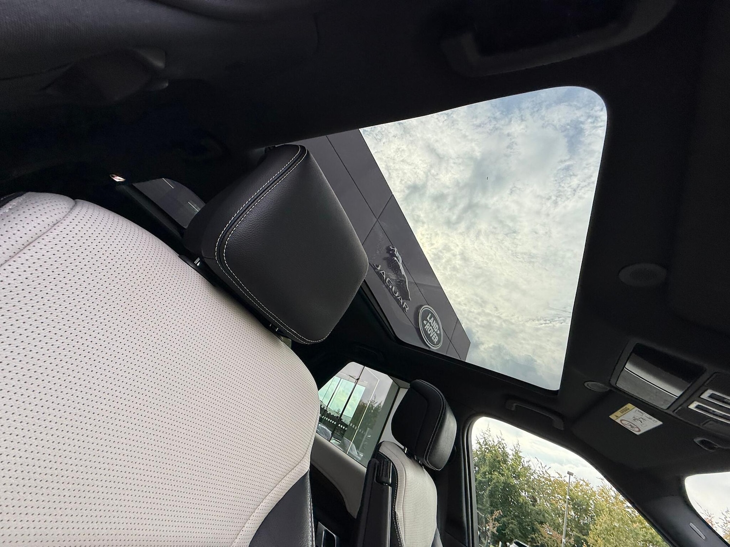 Used Land Rover Discovery 2021 for sale - 76136545: Photo 40