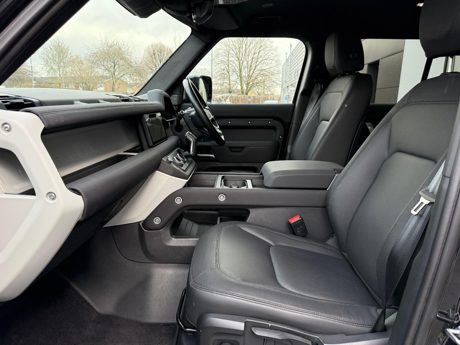 Used Land Rover Defender 2022 for sale - 77155810: Photo 10