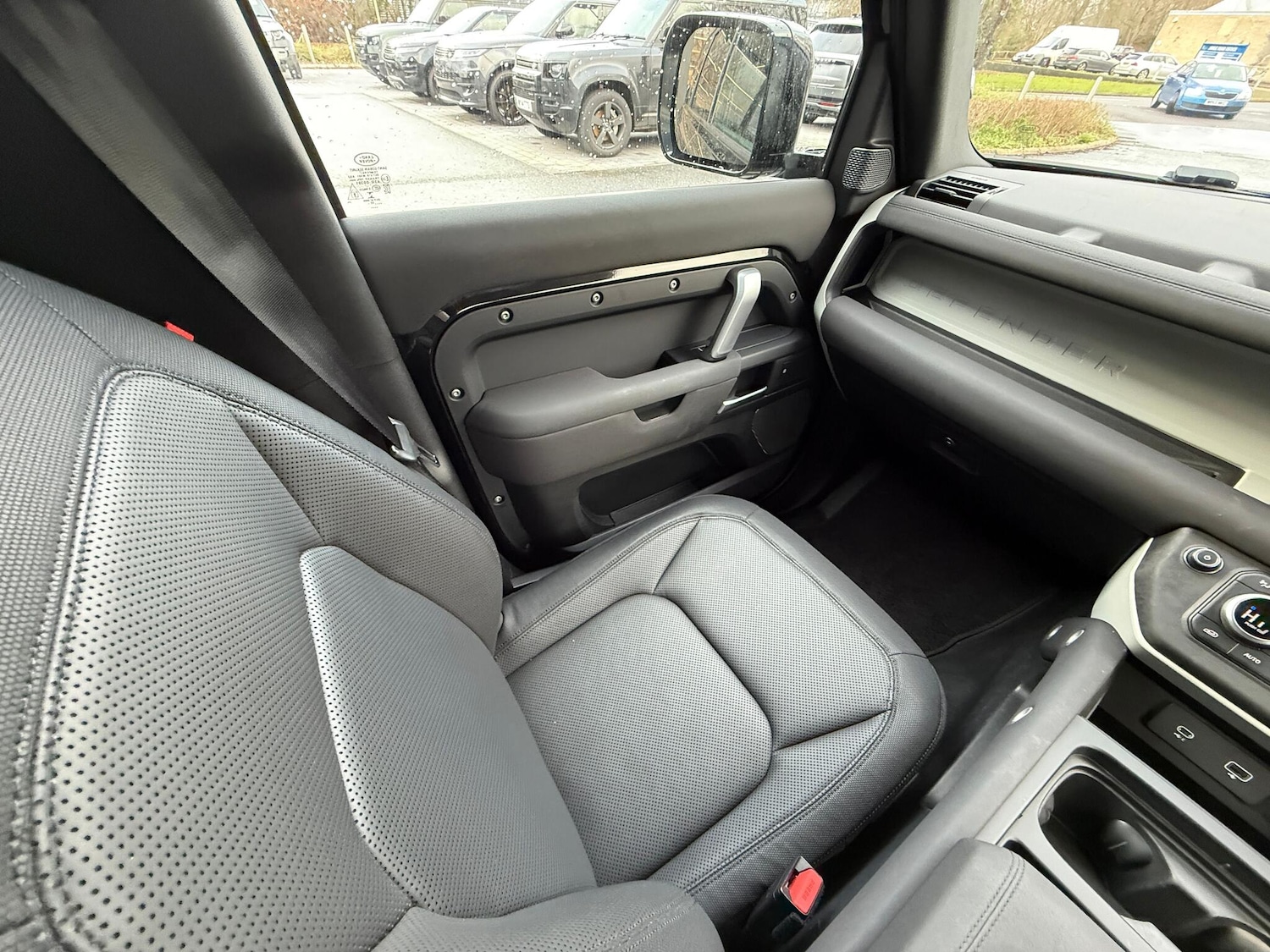 Used Land Rover Defender 2022 for sale - 77155810: Photo 12