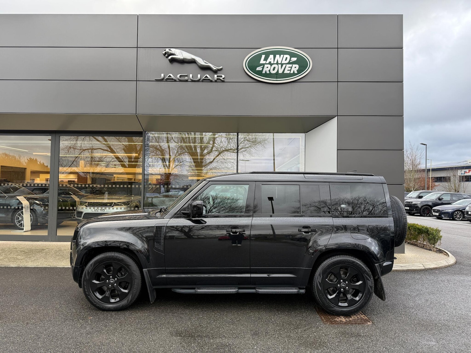 Used Land Rover Defender 2022 for sale - 77155810: Photo 24