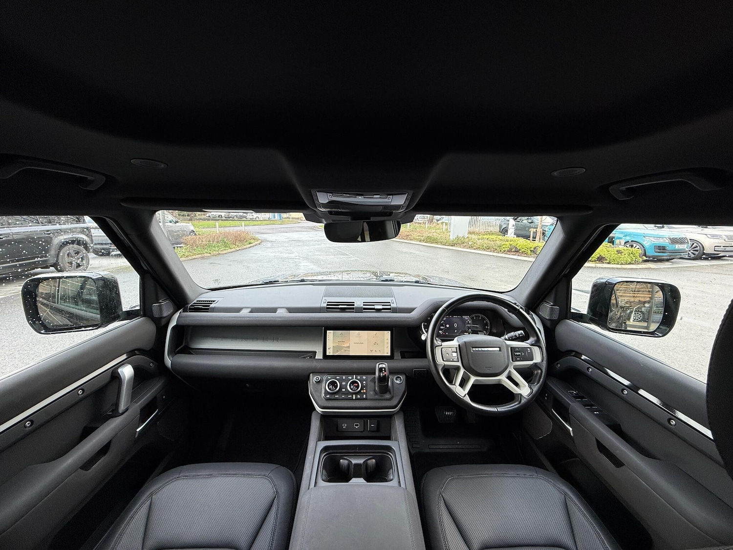 Used Land Rover Defender 2022 for sale - 77155810: Photo 3