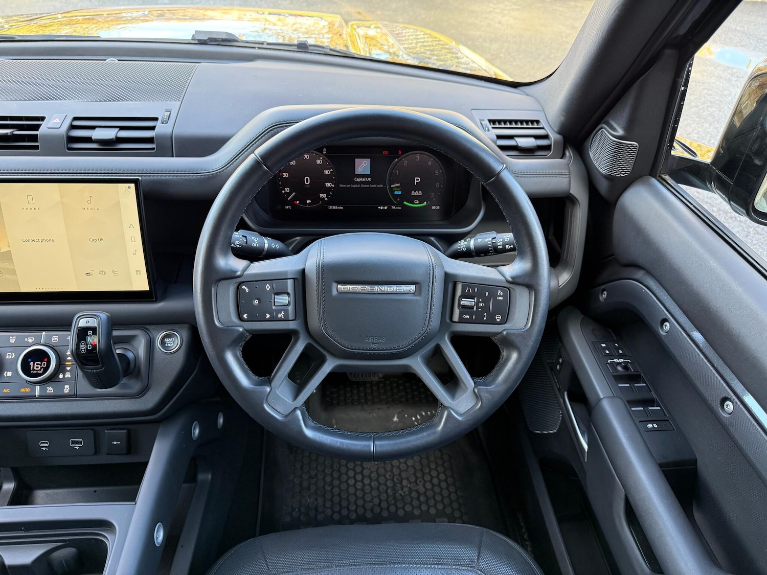 Used Land Rover Defender 2023 for sale - 77028946: Photo 14