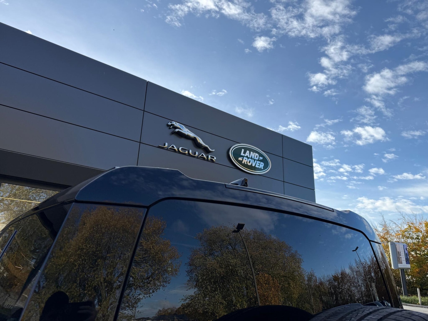 Used Land Rover Defender 2023 for sale - 77028946: Photo 33