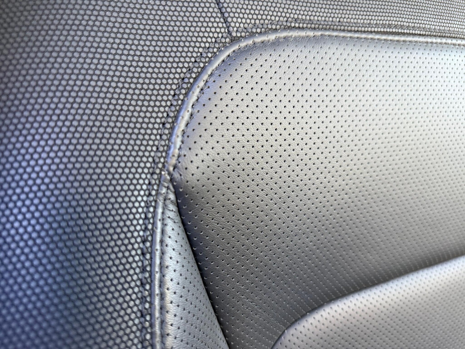 Used Land Rover Defender 2023 for sale - 77028946: Photo 37