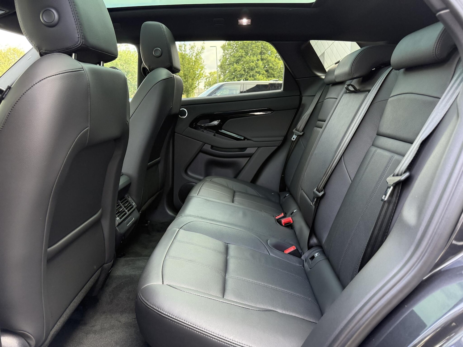 Used Land Rover Range Rover Evoque 2025 for sale - 77120084: Photo 46