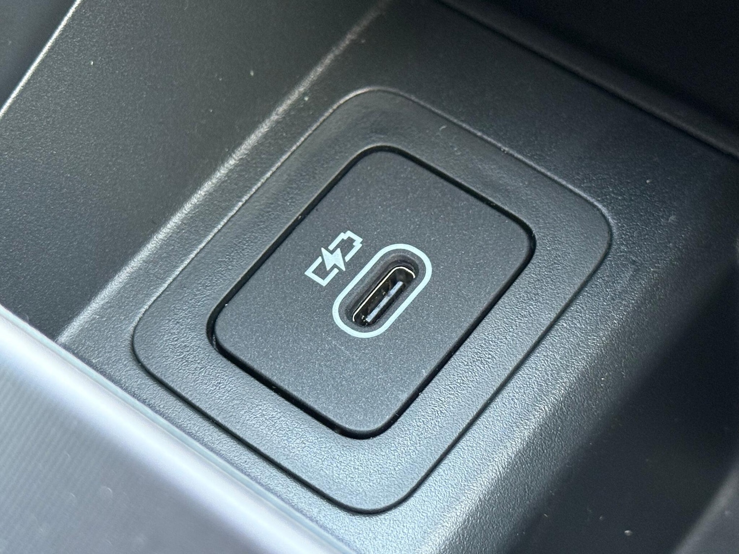 Used Land Rover Range Rover Evoque 2025 for sale - 77120084: Photo 51