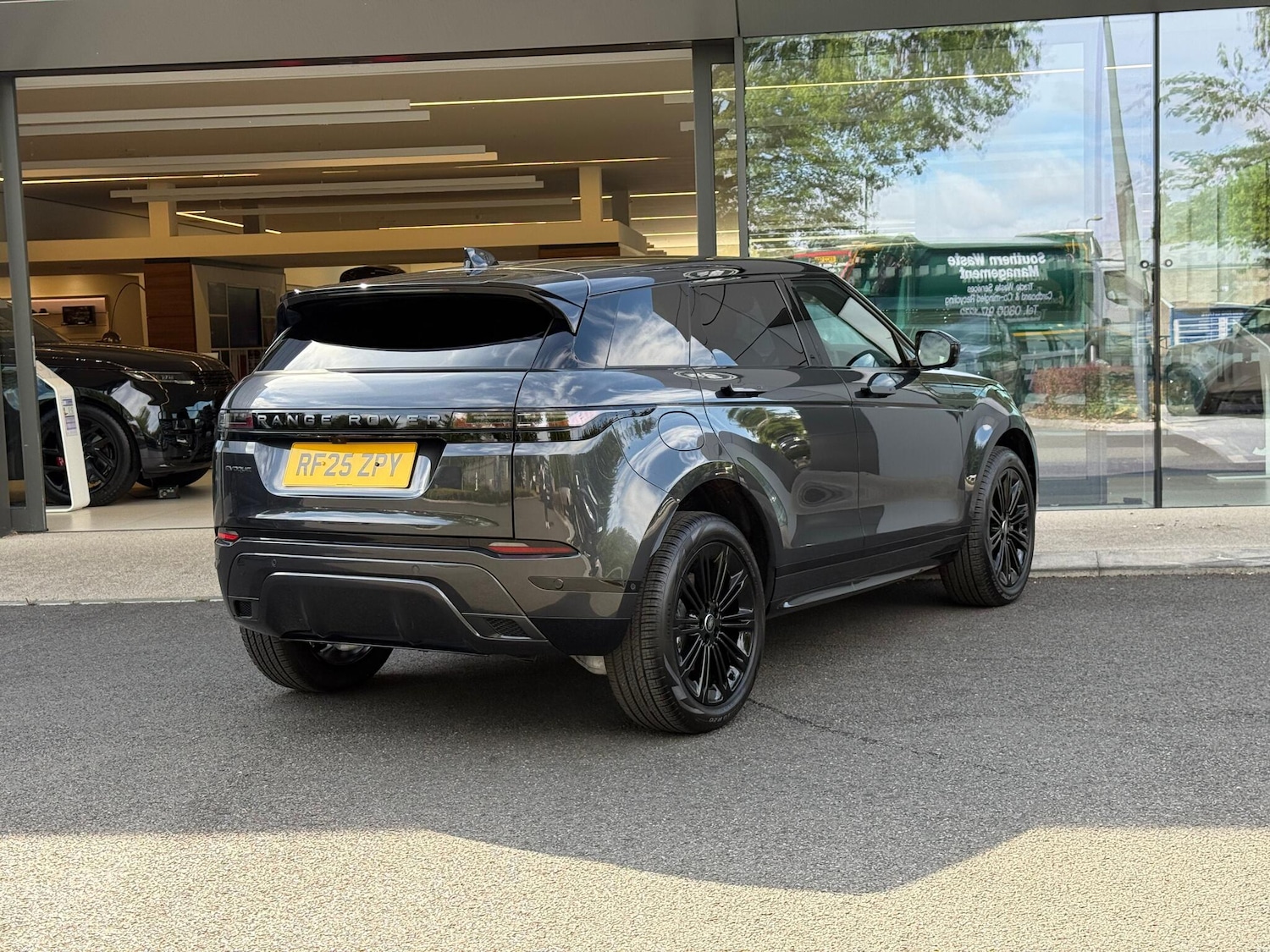 Used Land Rover Range Rover Evoque 2025 for sale - 77120084: Photo 7