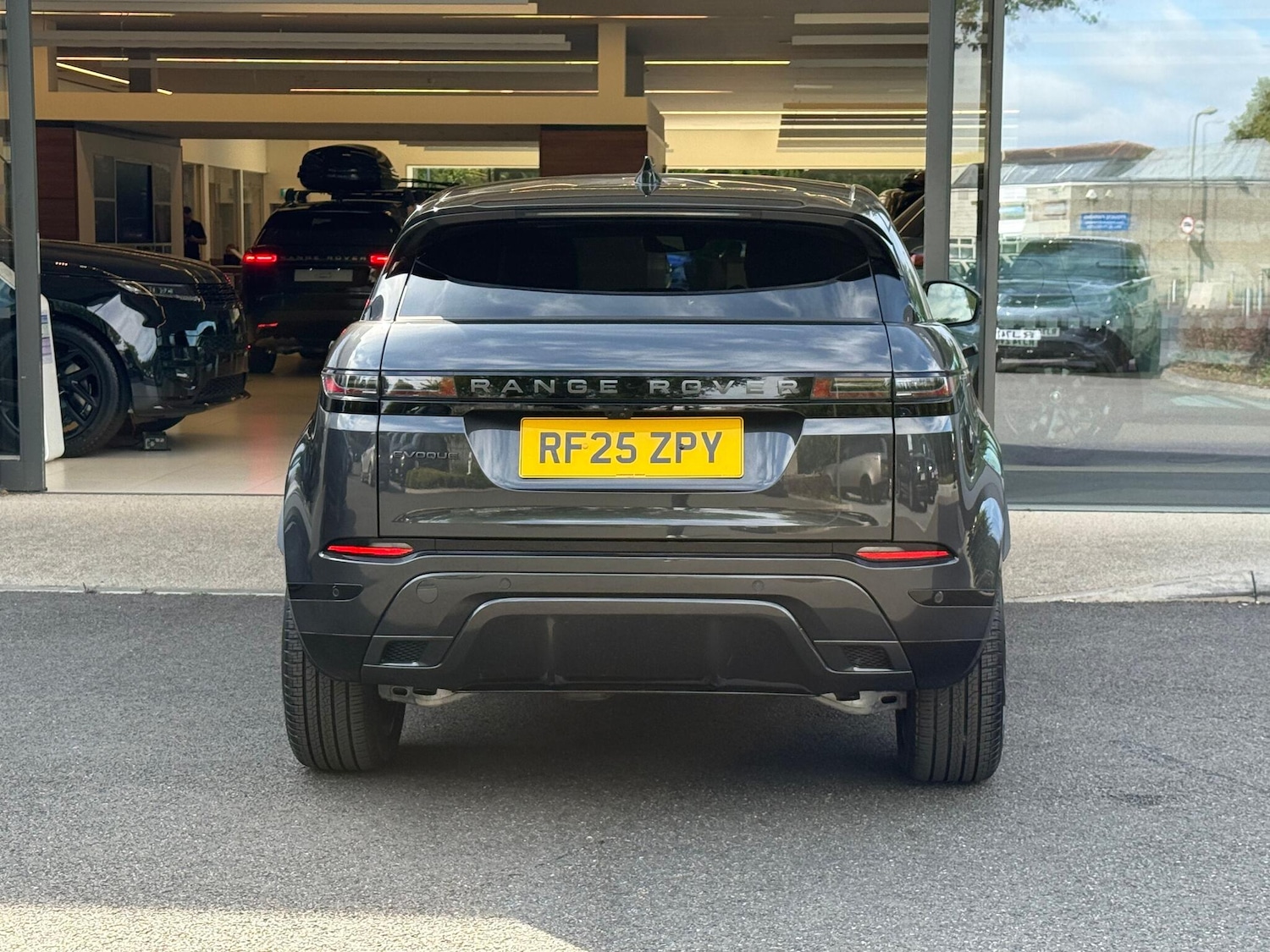 Used Land Rover Range Rover Evoque 2025 for sale - 77120084: Photo 8