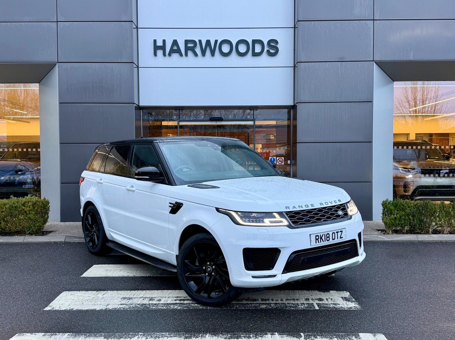 Used Land Rover Range Rover Sport 2018 for sale - 76645573: Photo 1