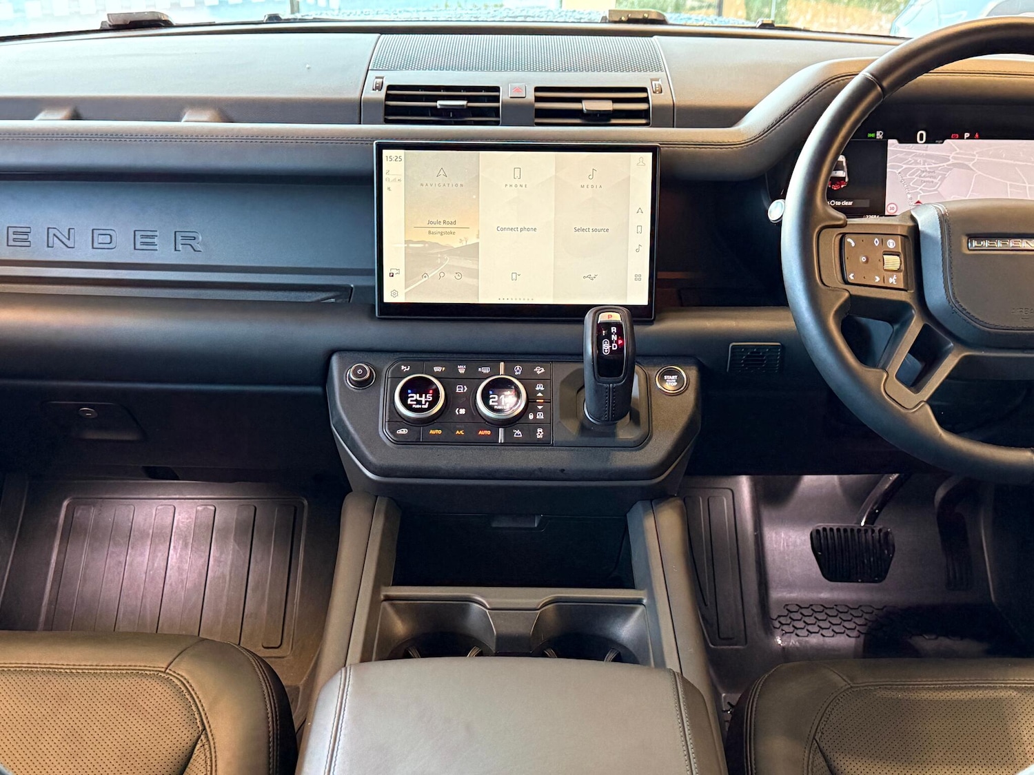 Used Land Rover Defender 2025 for sale - 77305132: Photo 14