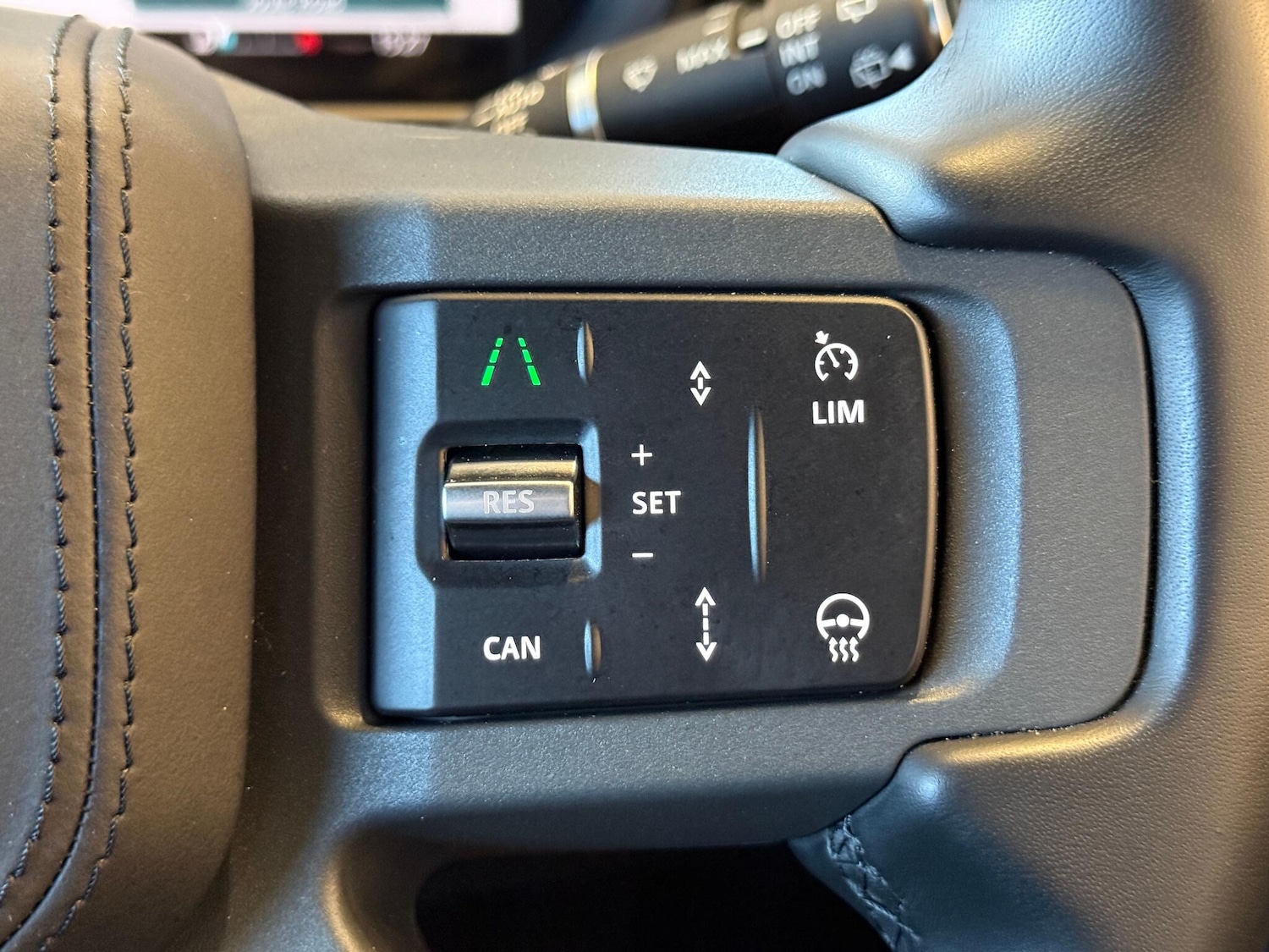 Used Land Rover Defender 2025 for sale - 77305132: Photo 25