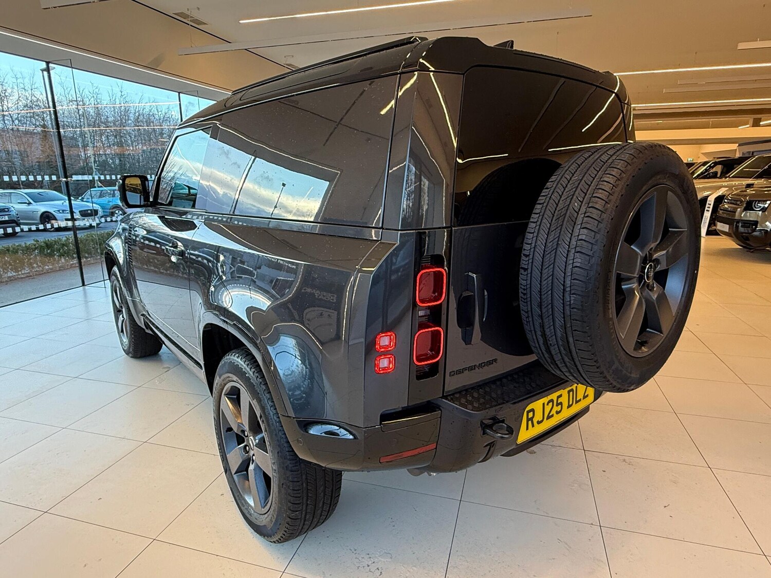 Used Land Rover Defender 2025 for sale - 77305132: Photo 27