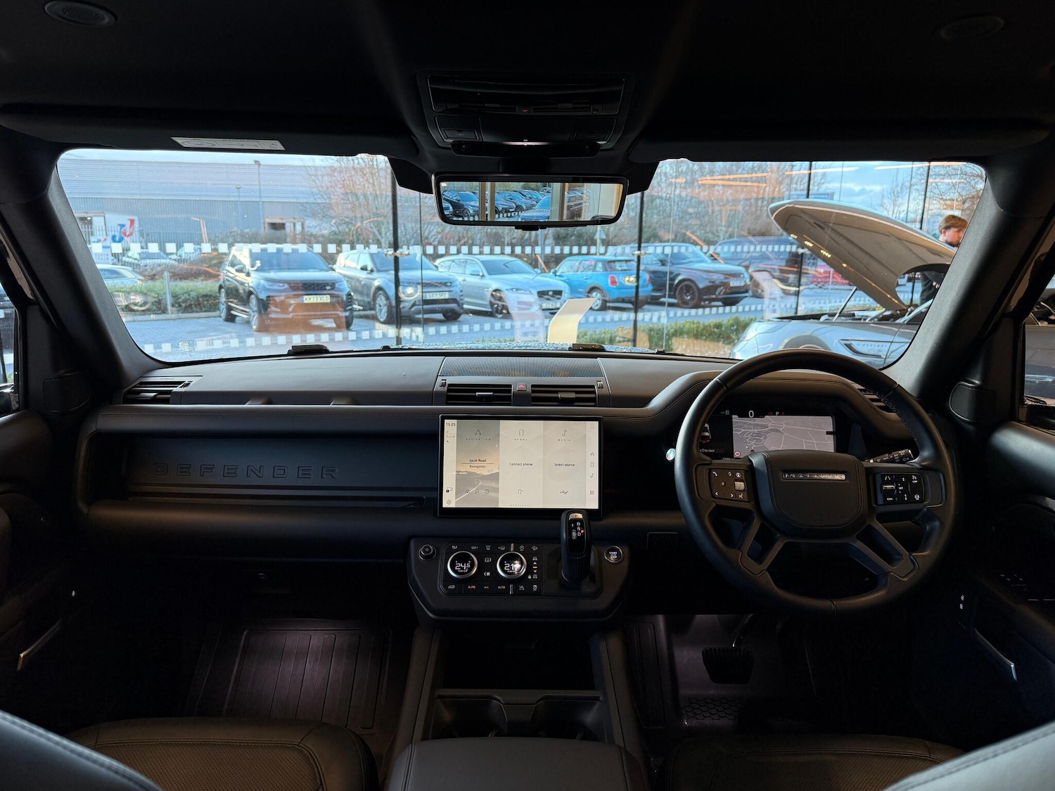 Used Land Rover Defender 2025 for sale - 77305132: Photo 3