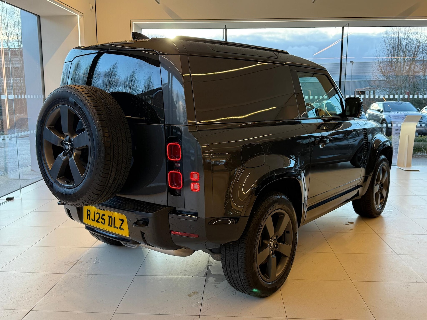 Used Land Rover Defender 2025 for sale - 77305132: Photo 7