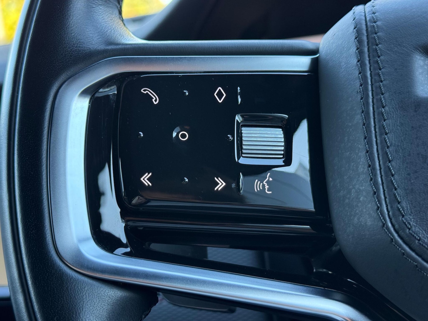 Used Land Rover Discovery Sport 2022 for sale - 76122141: Photo 25