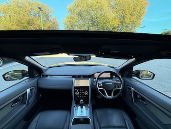 Used Land Rover Discovery Sport 2022 for sale - 76122141: Photo
