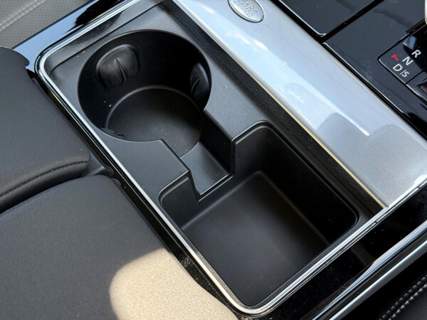 Used Land Rover Range Rover Velar 2023 for sale - 75232779: Photo 41