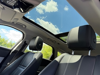 Used Land Rover Range Rover Velar 2023 for sale - 75232779: Photo