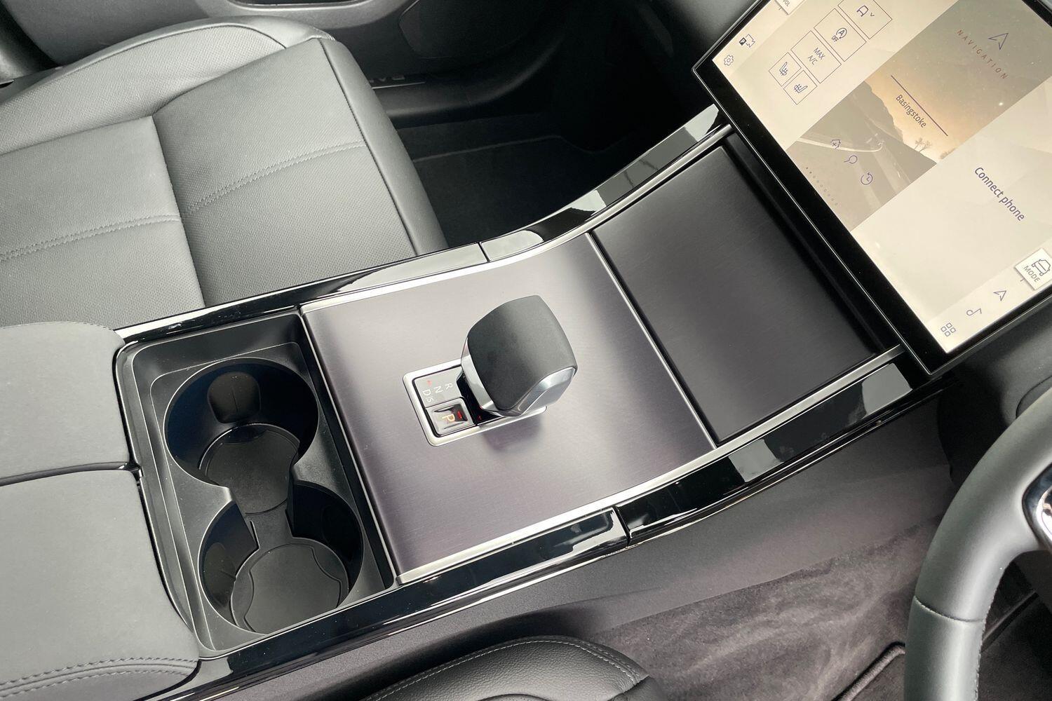 Used Land Rover Range Rover Velar 2025 for sale - 76976197: Photo 19