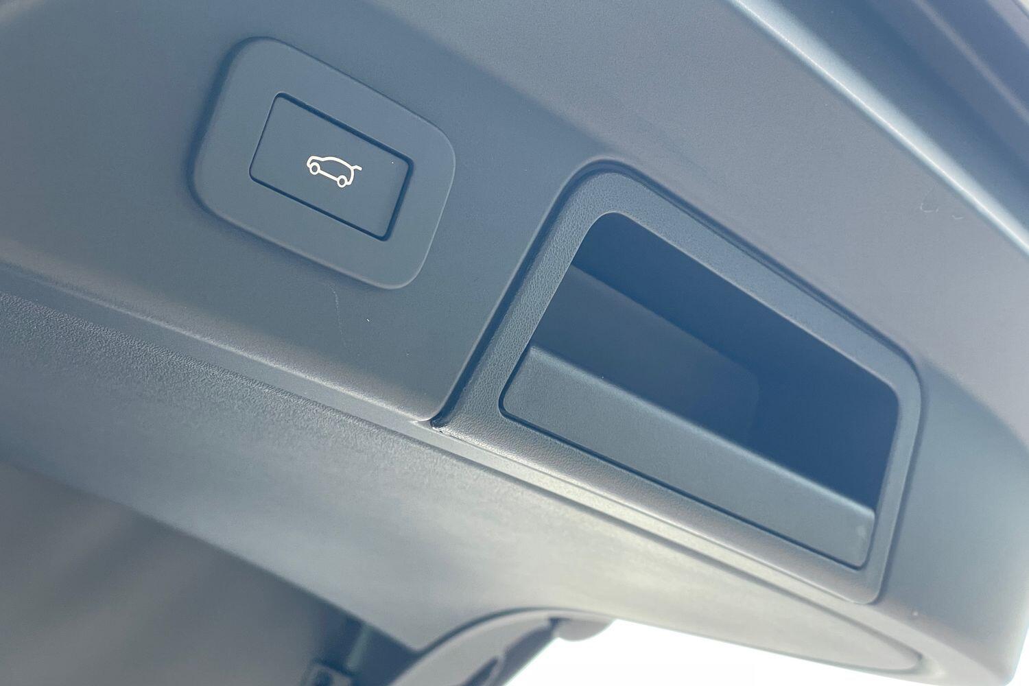 Used Land Rover Range Rover Velar 2025 for sale - 76976197: Photo 43