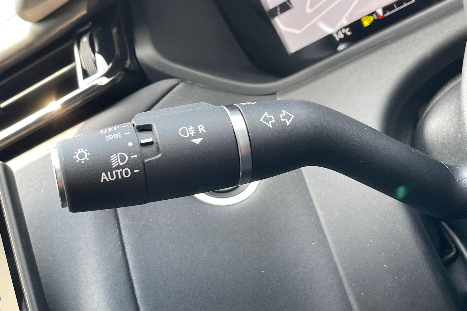 Used Land Rover Range Rover Velar 2025 for sale - 76976197: Photo 56