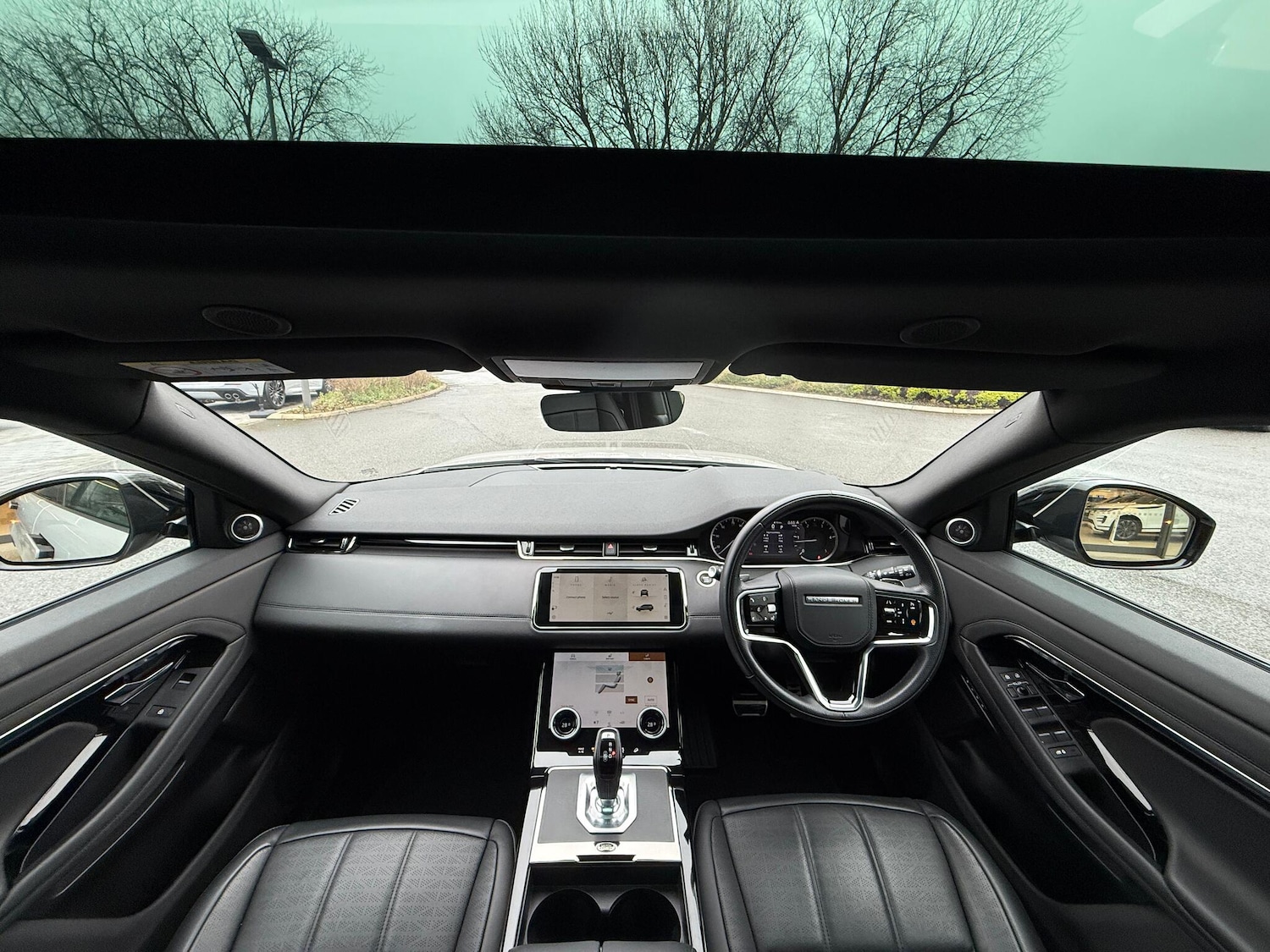 Used Land Rover Range Rover Evoque 2023 for sale - 77612770: Photo 3