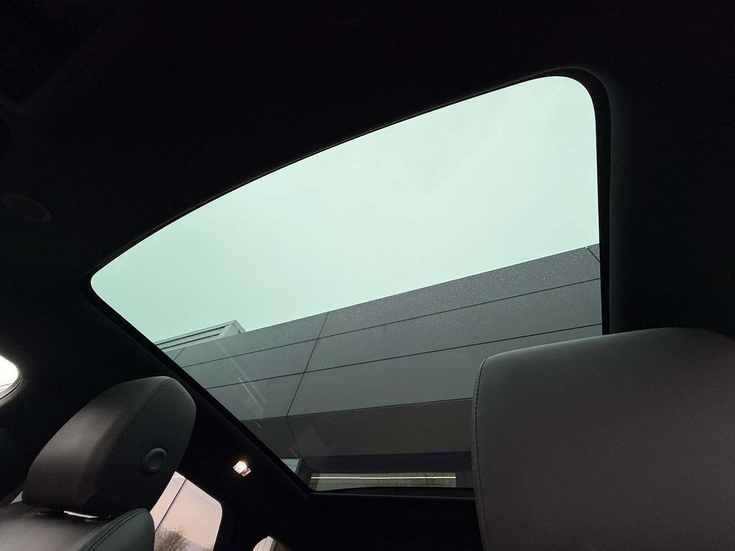 Used Land Rover Range Rover Evoque 2023 for sale - 77612770: Photo 5