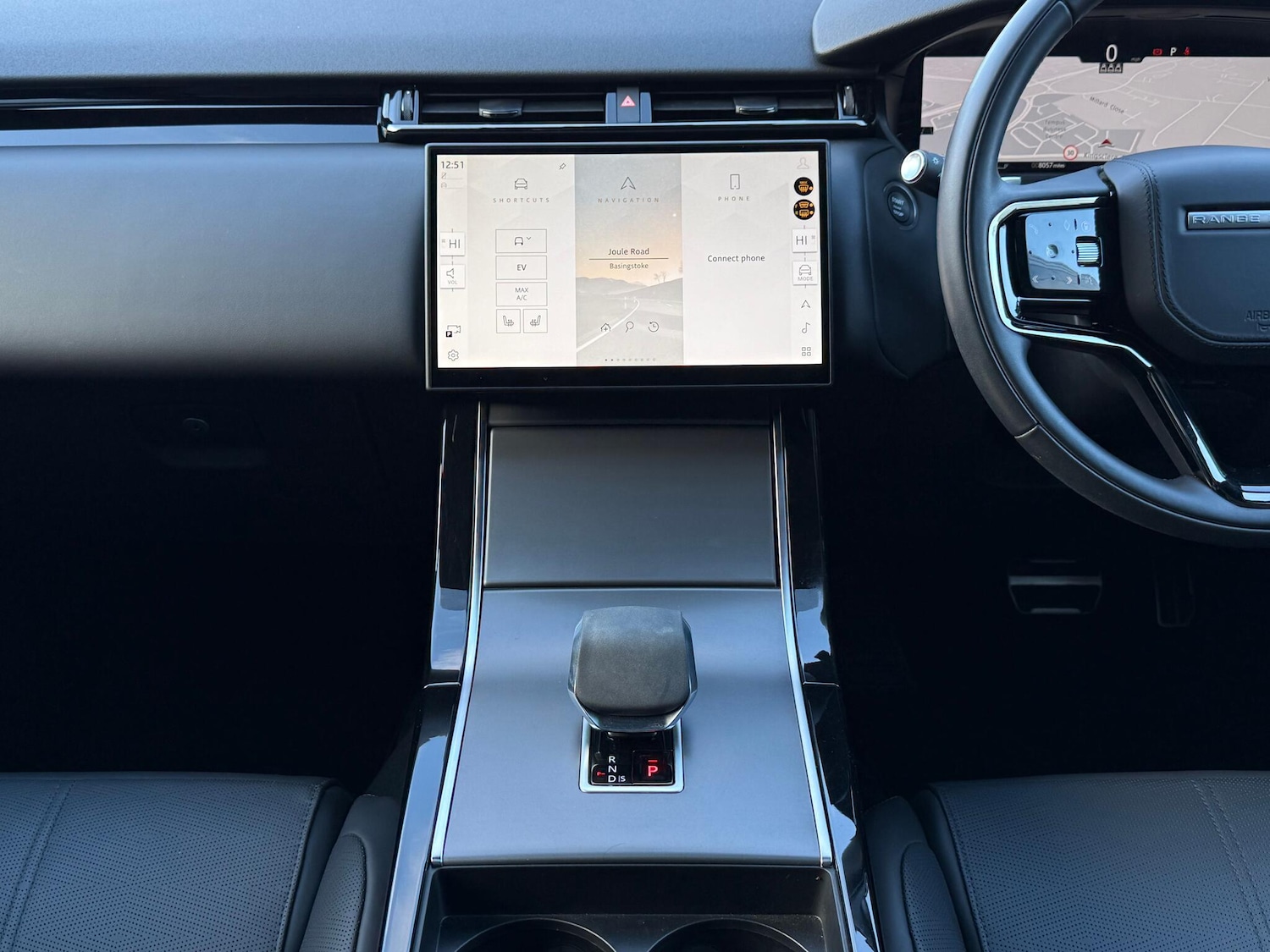 Used Land Rover Range Rover Velar 2024 for sale - 76619993: Photo 15