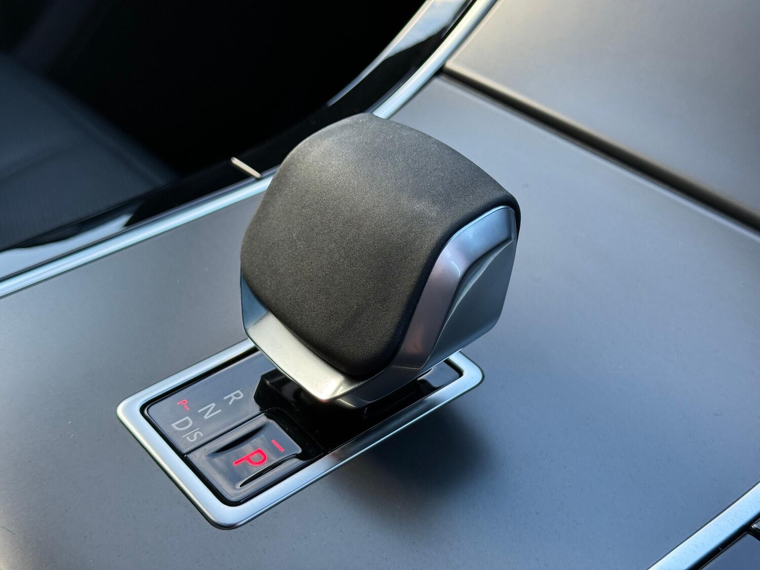 Used Land Rover Range Rover Velar 2024 for sale - 76619993: Photo 20