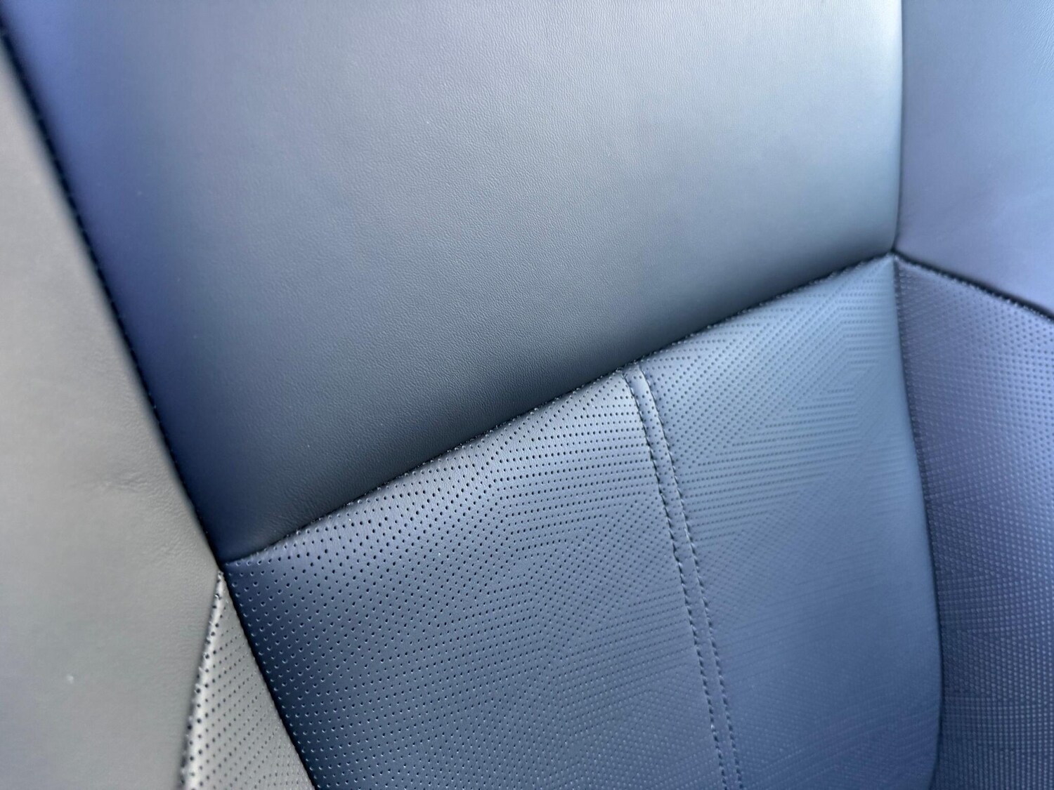 Used Land Rover Range Rover Velar 2024 for sale - 76619993: Photo 34