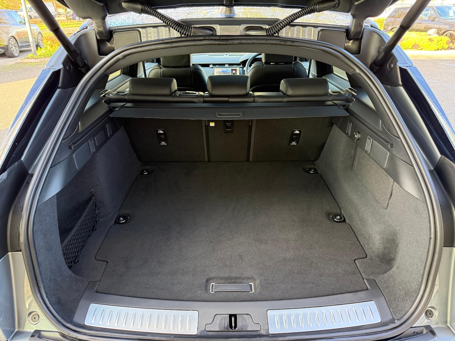 Used Land Rover Range Rover Velar 2024 for sale - 76619993: Photo 40