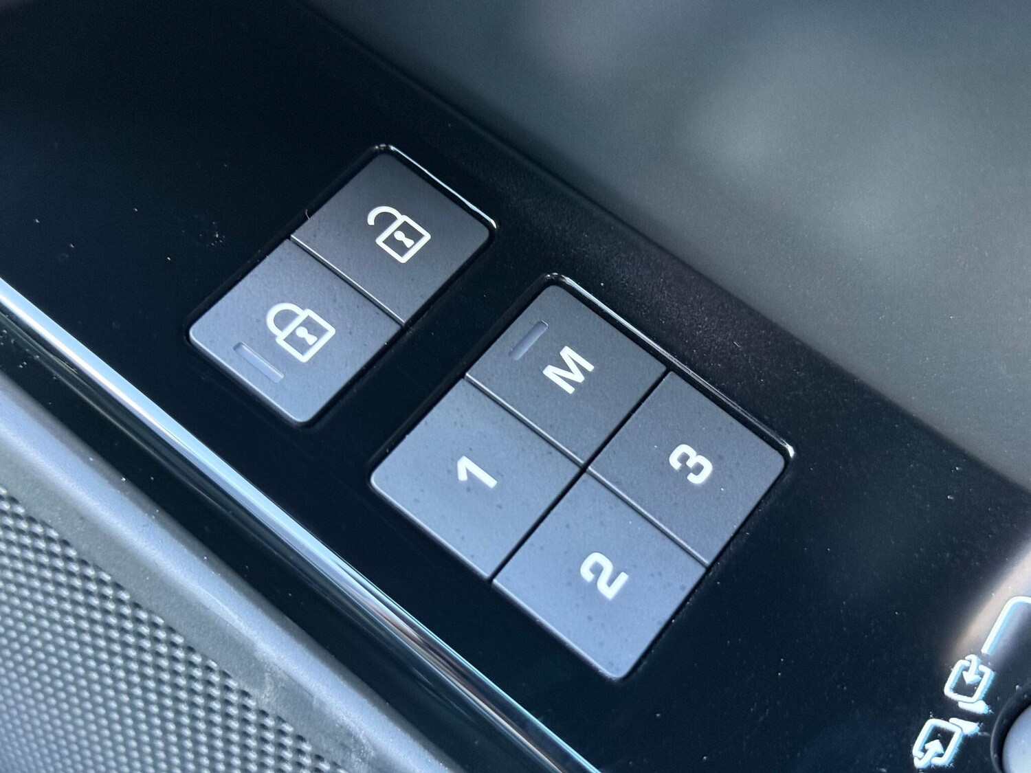 Used Land Rover Range Rover Velar 2024 for sale - 76619993: Photo 51