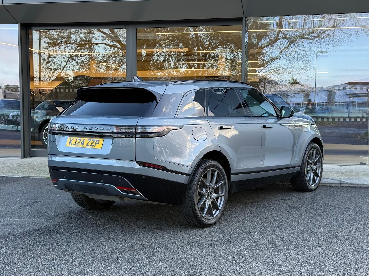 Used Land Rover Range Rover Velar 2024 for sale - 76619993: Photo 7