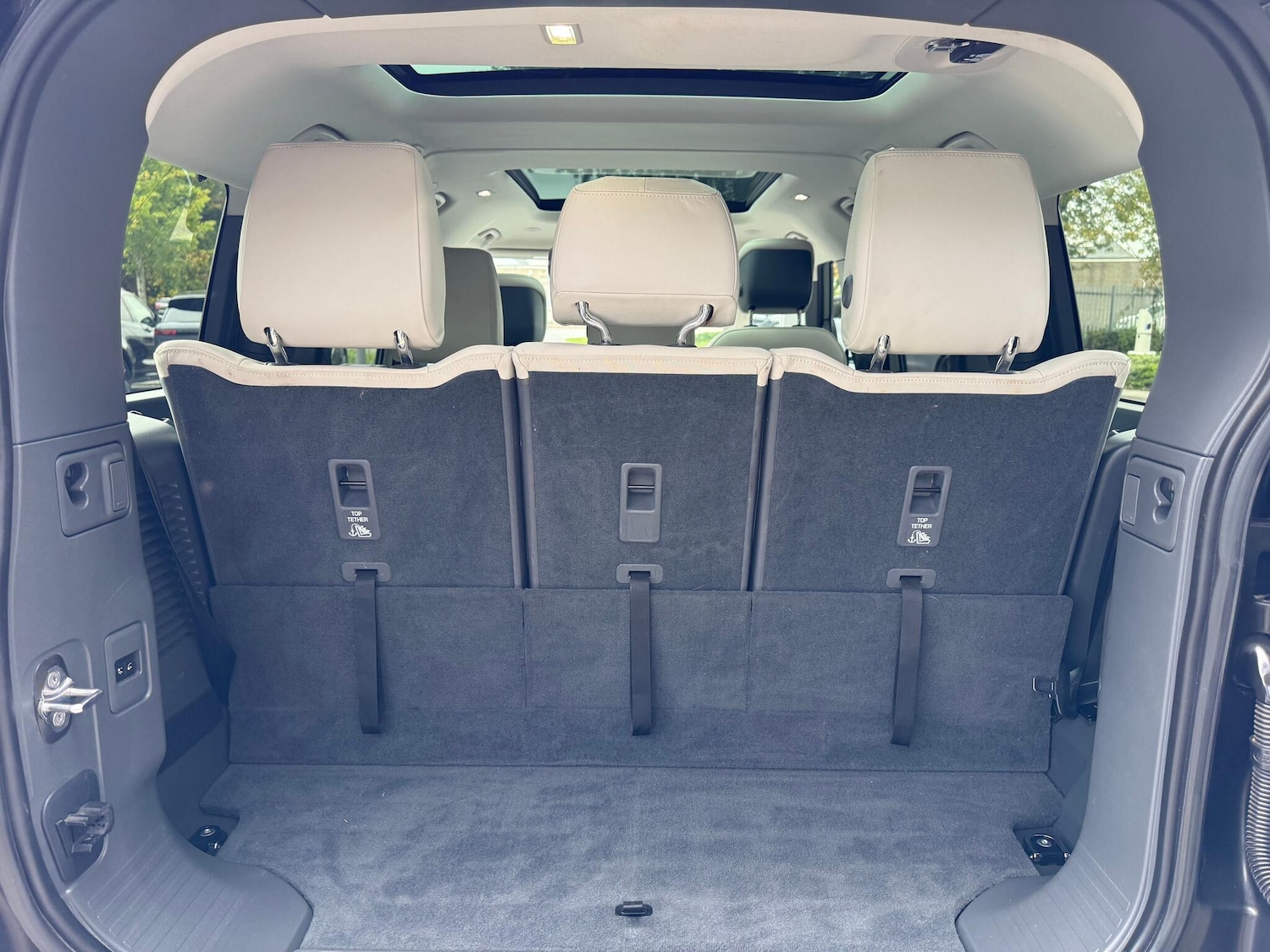 Used Land Rover Defender 130 2023 for sale - 76214985: Photo 34