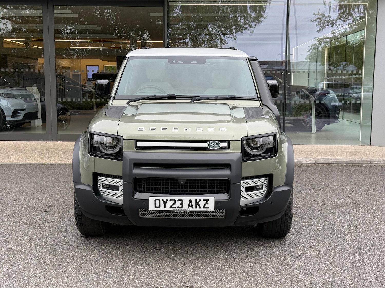 Used Land Rover Defender 130 2023 for sale - 76214985: Photo 6