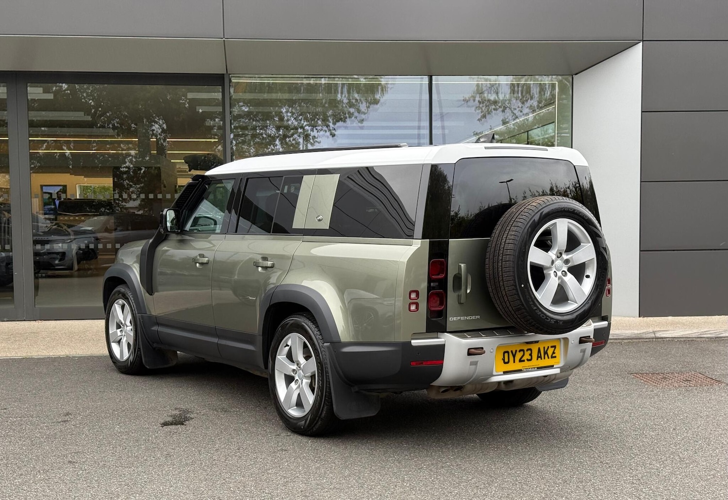 Used Land Rover Defender 130 2023 for sale - 76214985: Photo 62